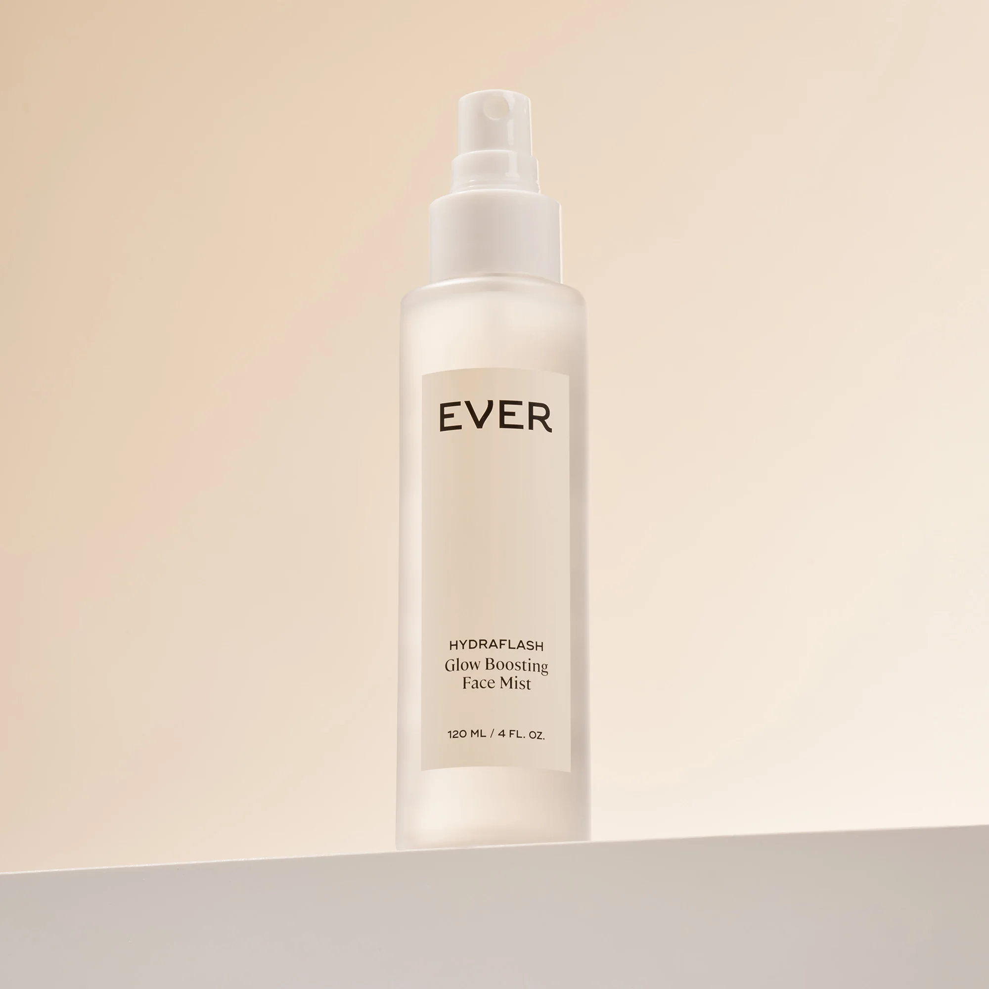HYDRAFLASH Glow Boosting Face Mist - Image 5